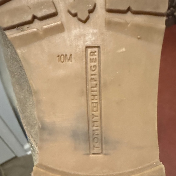 Tommy Hilfiger Women's Lace-Up Suede Boots - Taupe - Picture 11 of 11